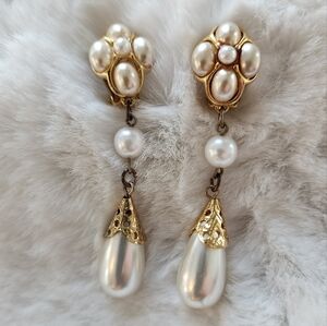 Vintage Gold and Pearl Clip On Earrings
